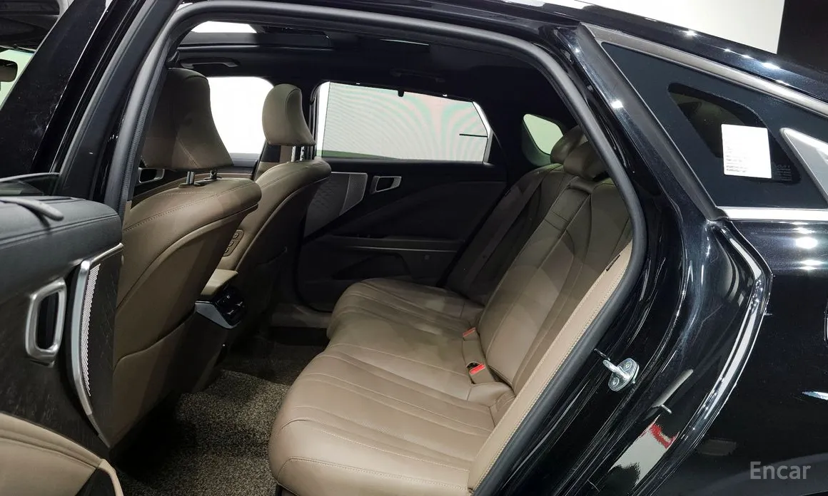 Фото 18 - Kia K8