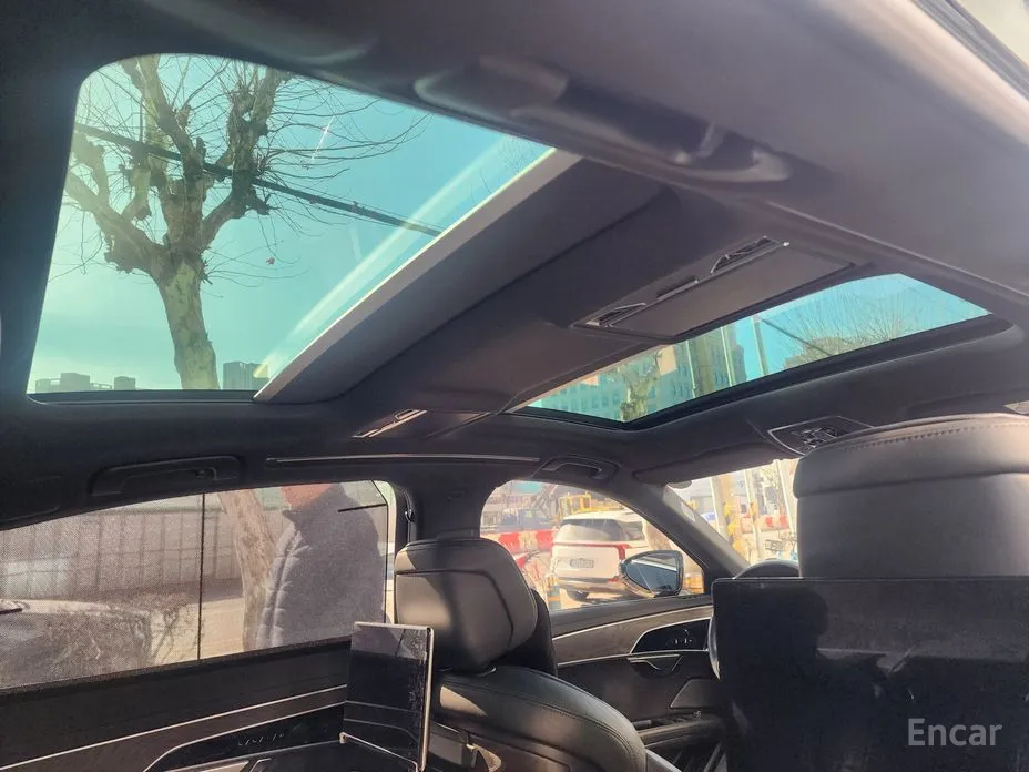 Фото 11 - Audi A8