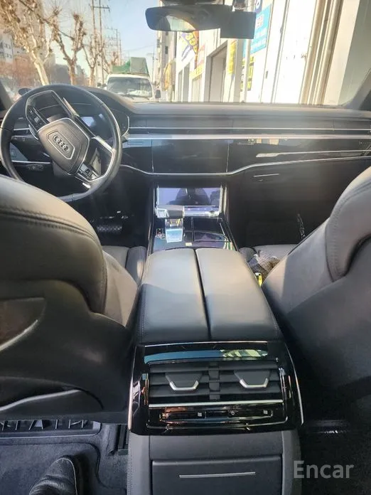 Фото 6 - Audi A8