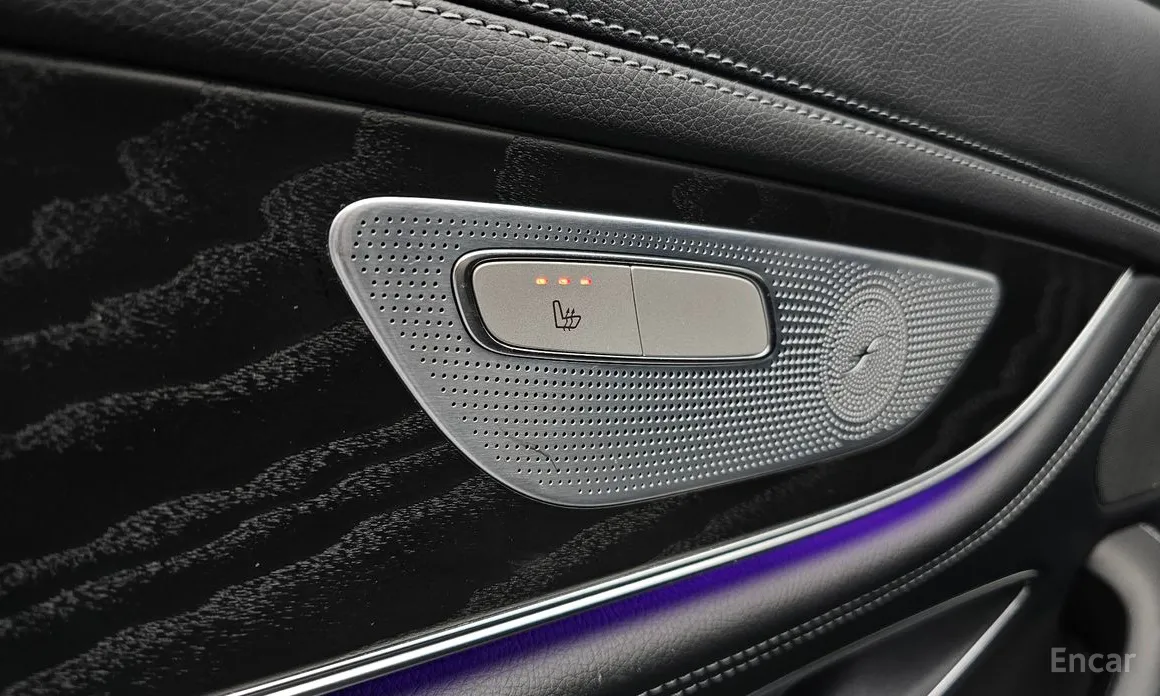 Фото 19 - Mercedes-Benz CLS-Class