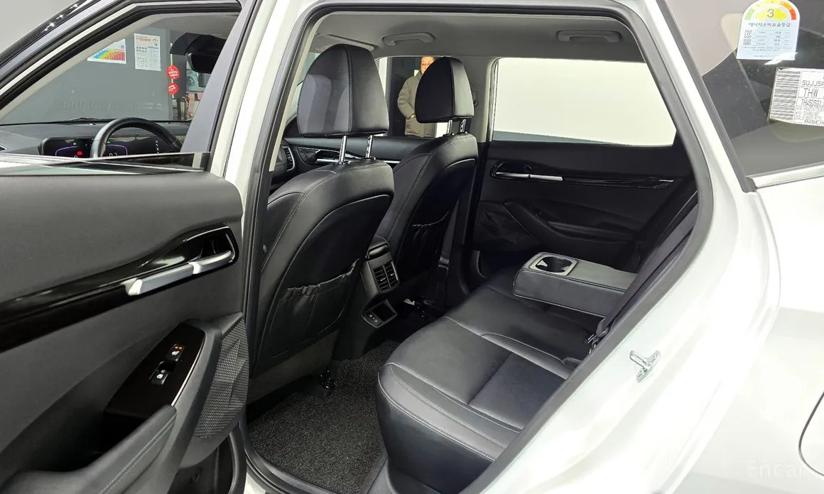 Фото 11 - Kia Seltos