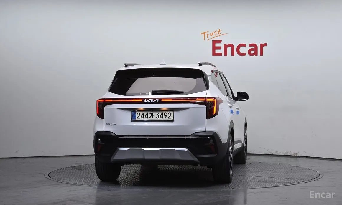Фото 4 - Kia Seltos
