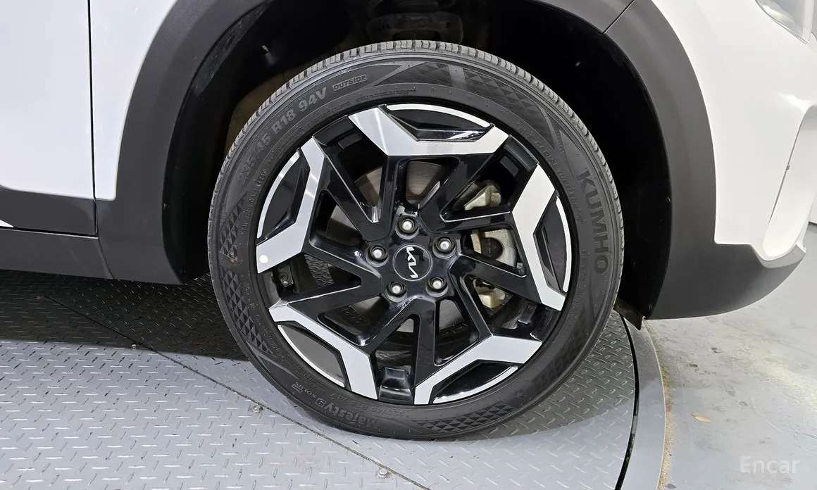 Фото 5 - Kia Seltos