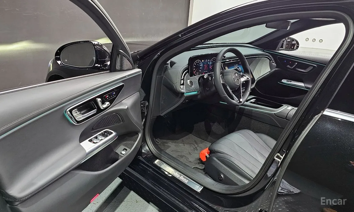 Фото 11 - Mercedes-Benz E-Class