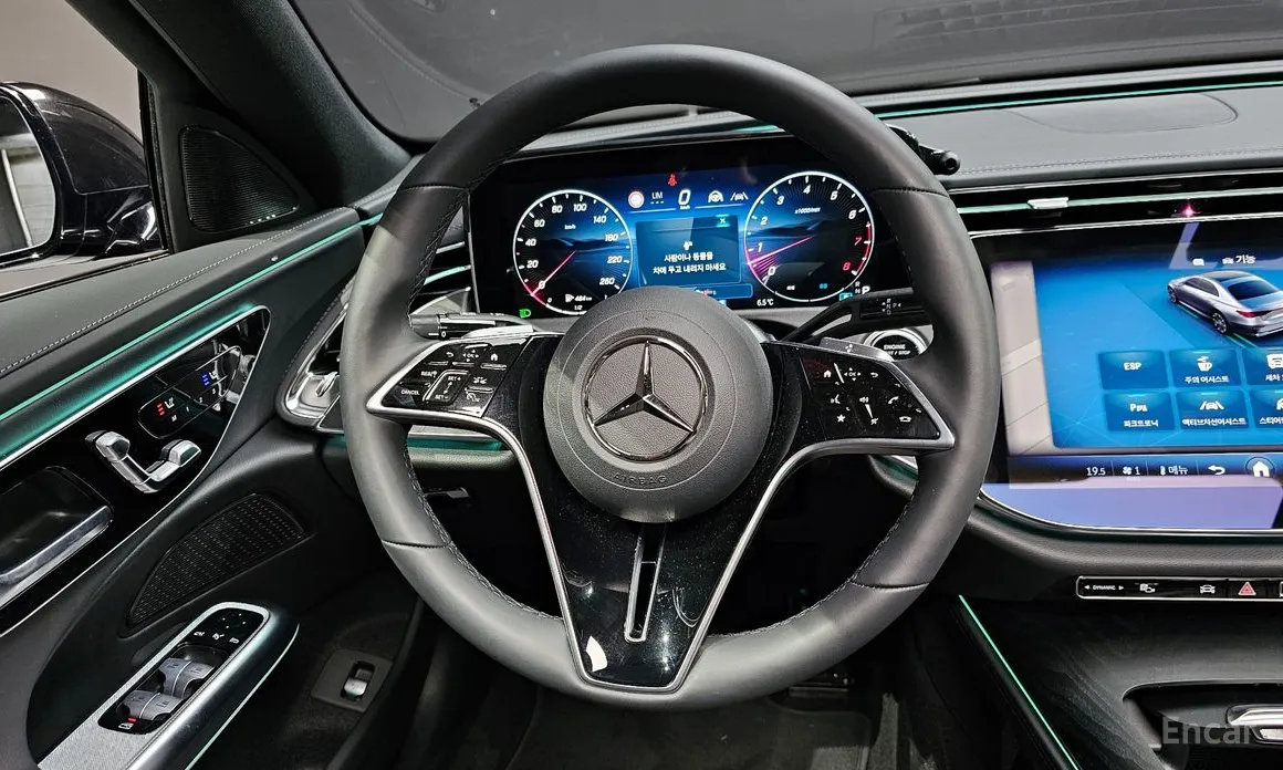 Фото 13 - Mercedes-Benz E-Class