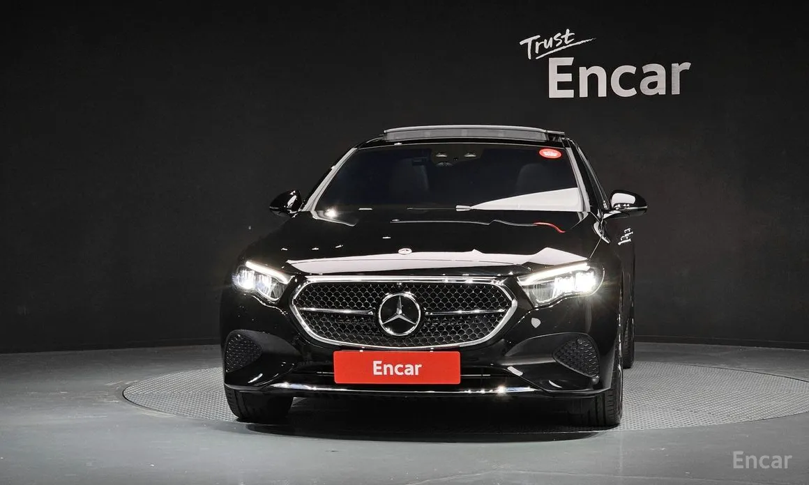 Фото 3 - Mercedes-Benz E-Class