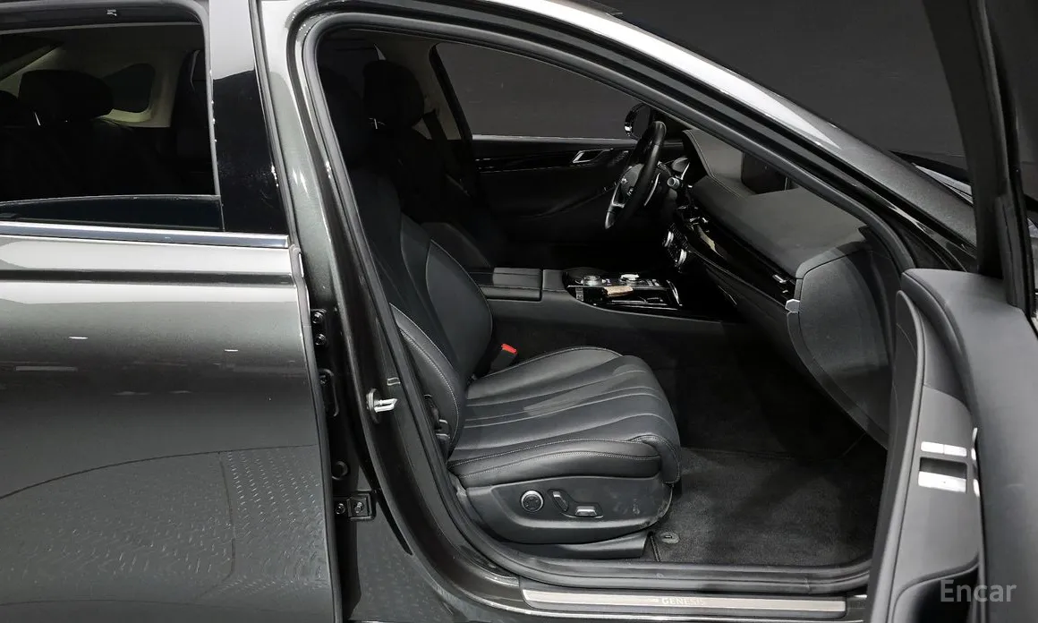 Фото 11 - Genesis G80