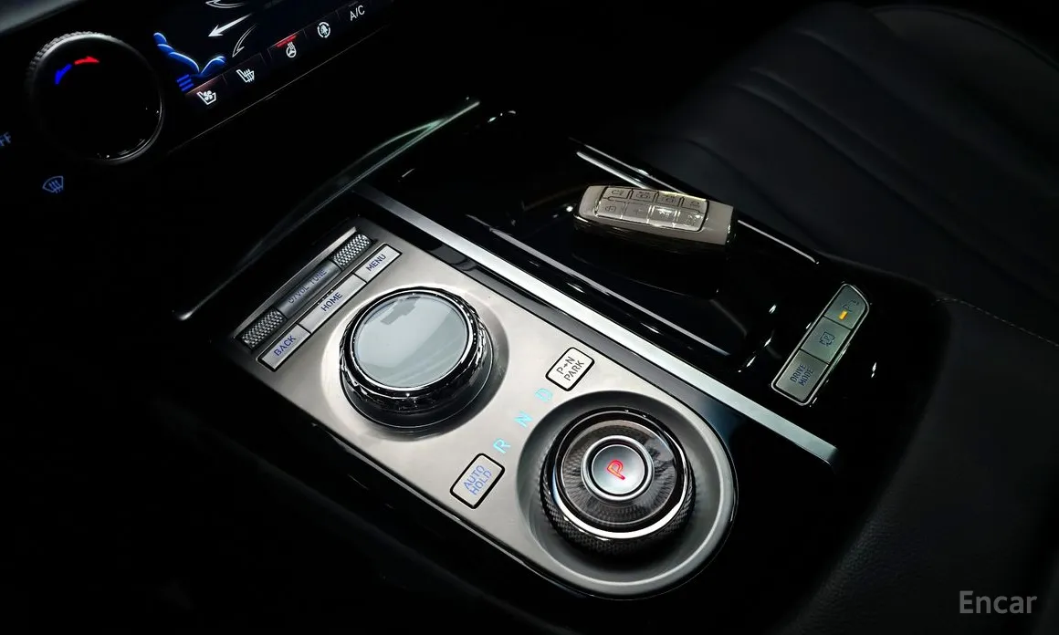 Фото 9 - Genesis G80