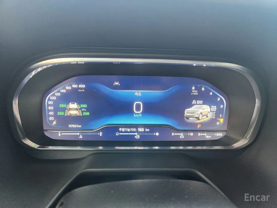 Фото 8 - Chevrolet Tahoe