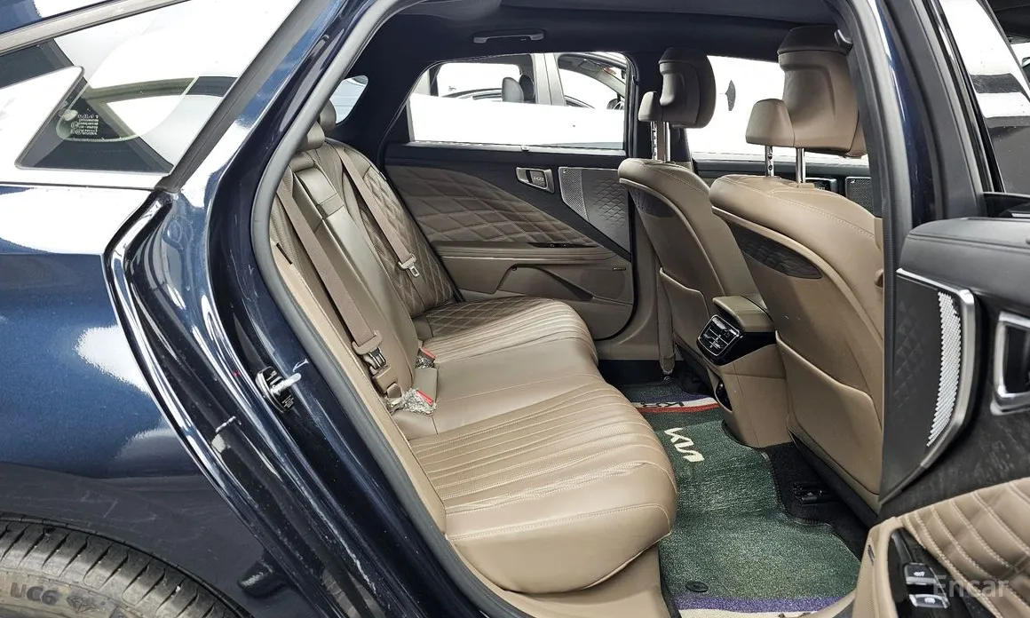 Фото 12 - Kia K8