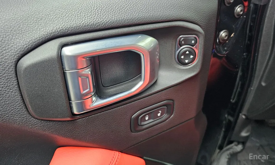 Фото 15 - Jeep Wrangler