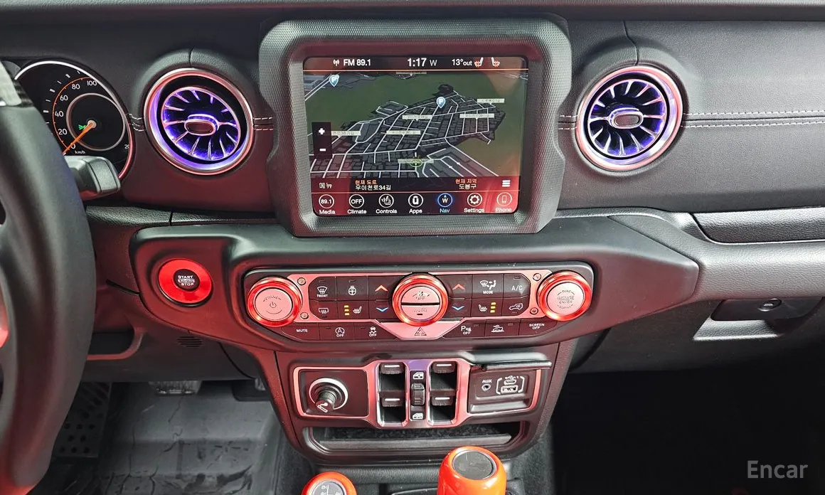 Фото 16 - Jeep Wrangler