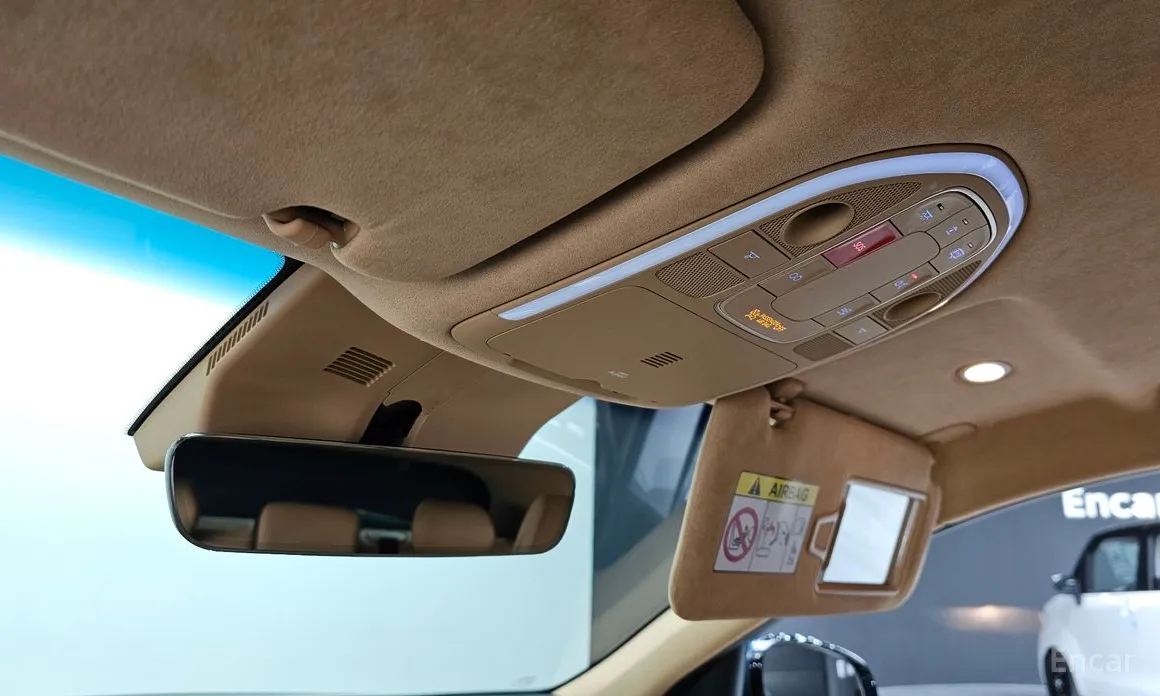 Фото 18 - Genesis G70