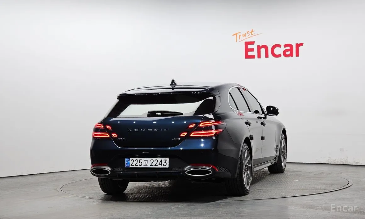 Фото 4 - Genesis G70