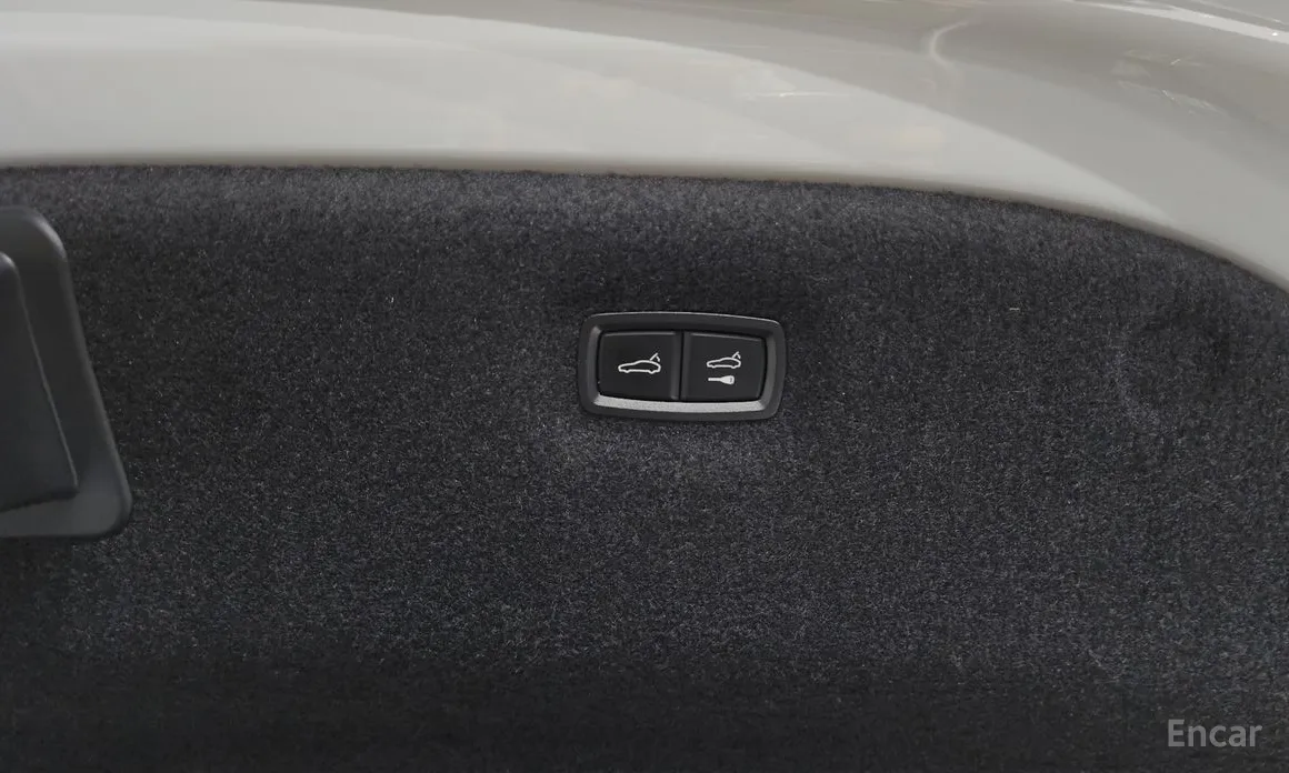 Фото 20 - Porsche Taycan