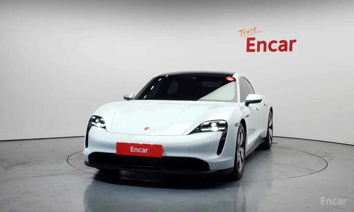 Фото 3 - Porsche Taycan