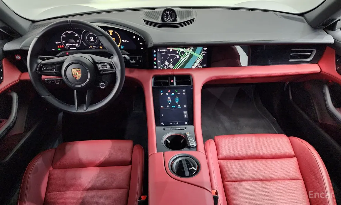 Фото 7 - Porsche Taycan