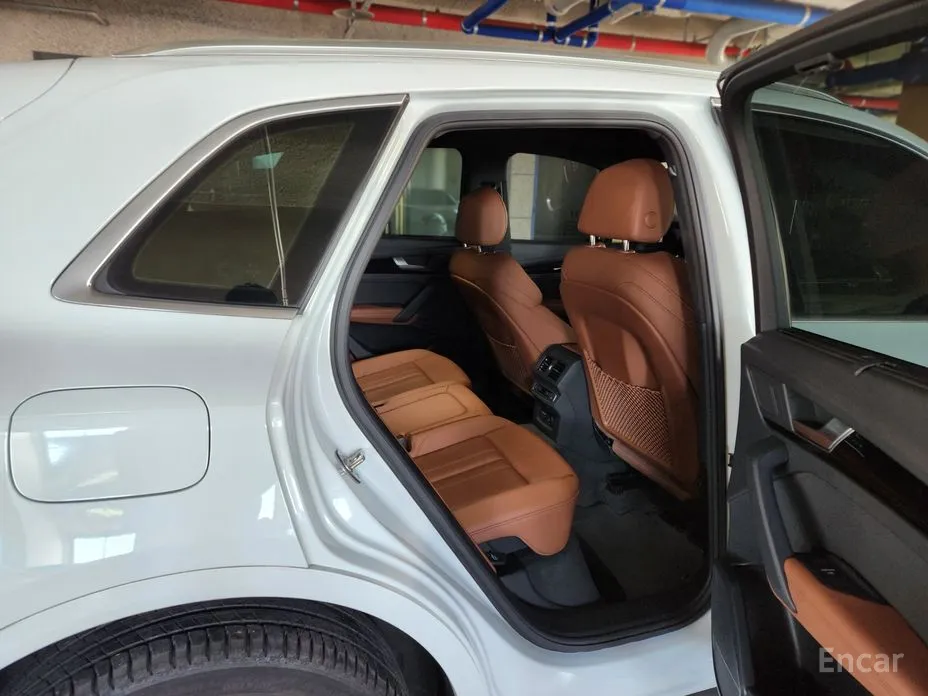 Фото 16 - Audi Q5