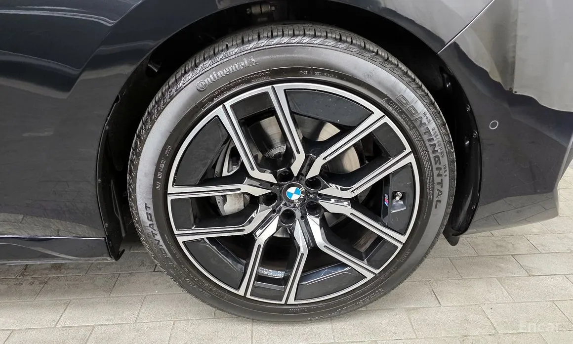 Фото 5 - BMW 7 Series