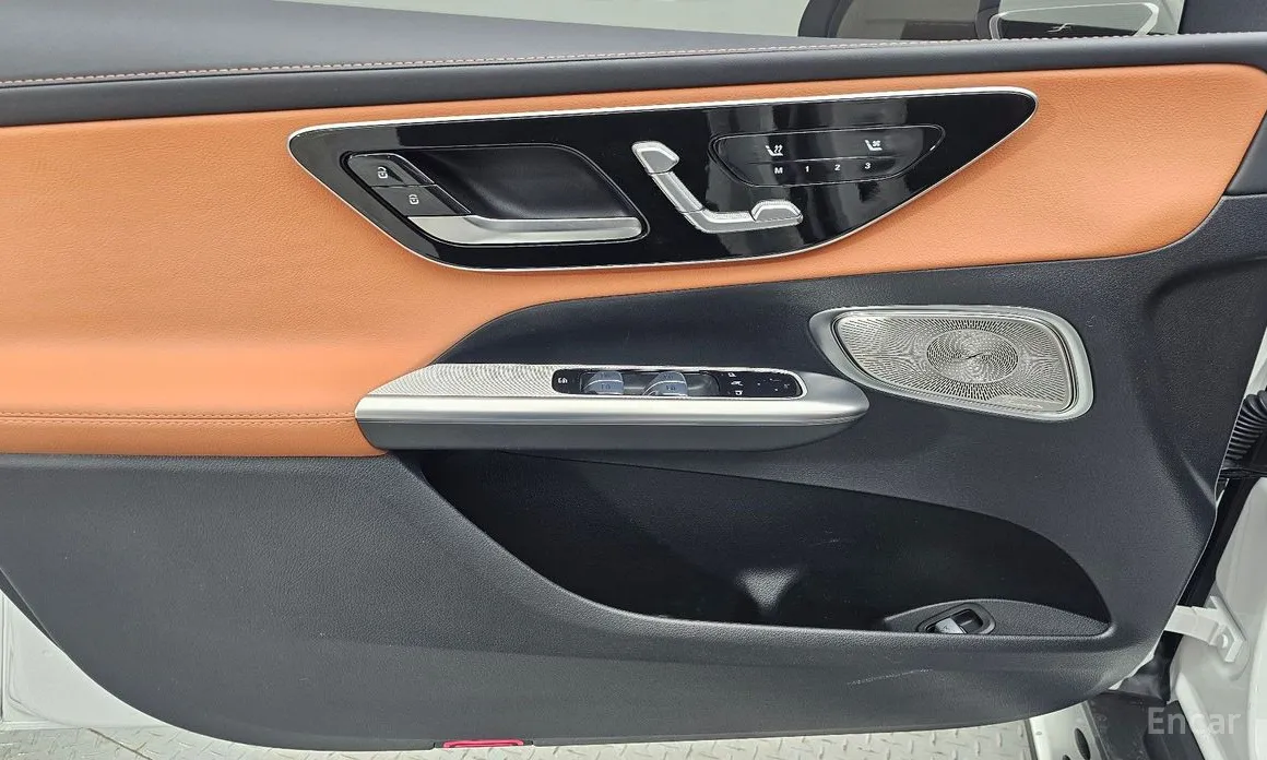 Фото 16 - Mercedes-Benz GLC-Class