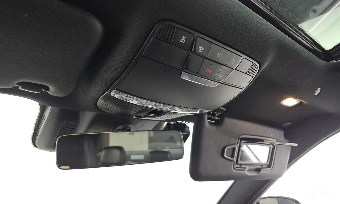 Фото 17 - Mercedes-Benz E-Class