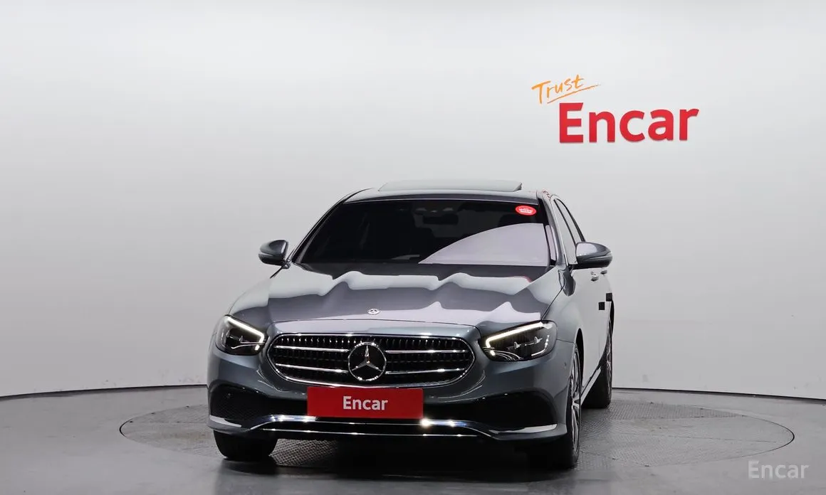 Фото 3 - Mercedes-Benz E-Class