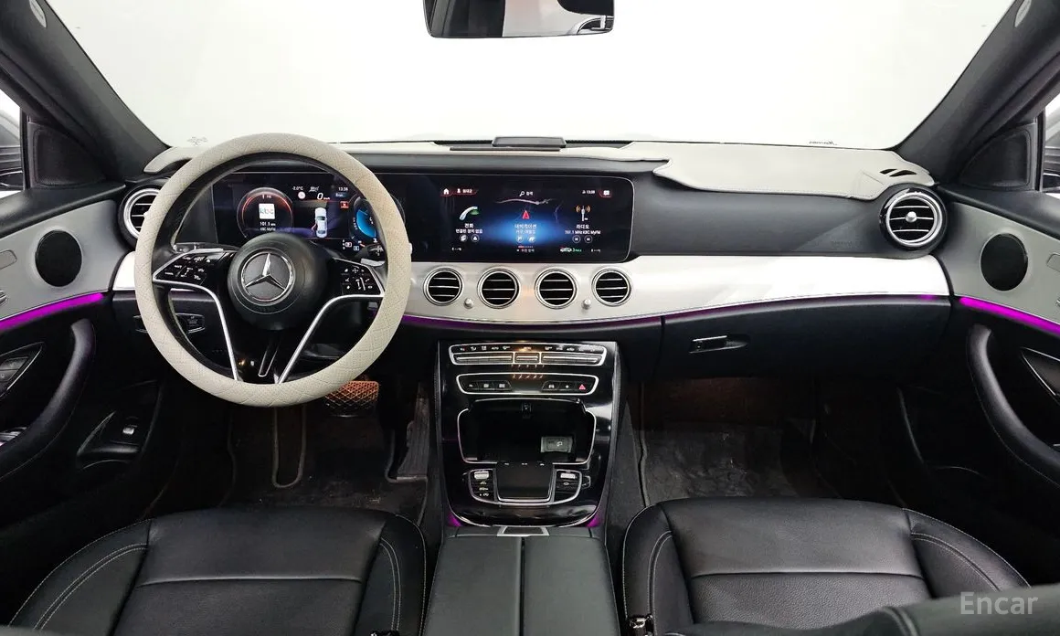 Фото 7 - Mercedes-Benz E-Class