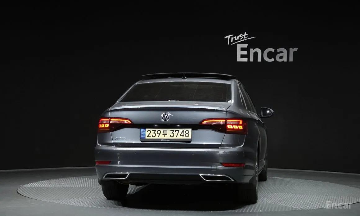 Фото 4 - Volkswagen Jetta