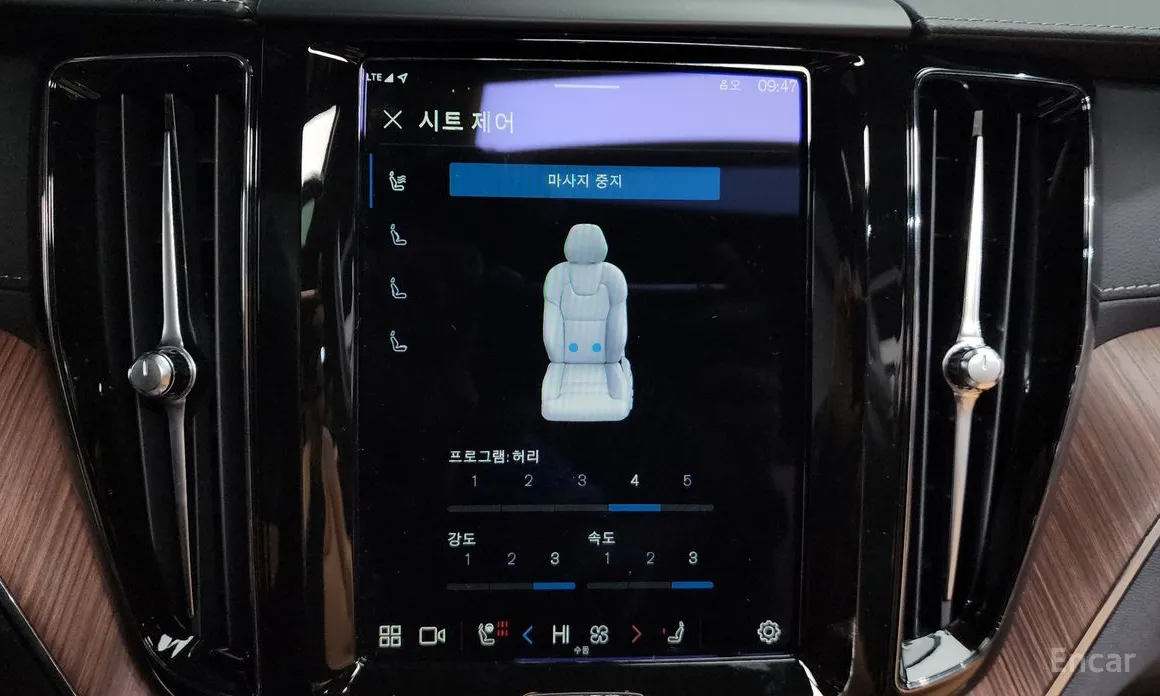 Фото 16 - Volvo XC60