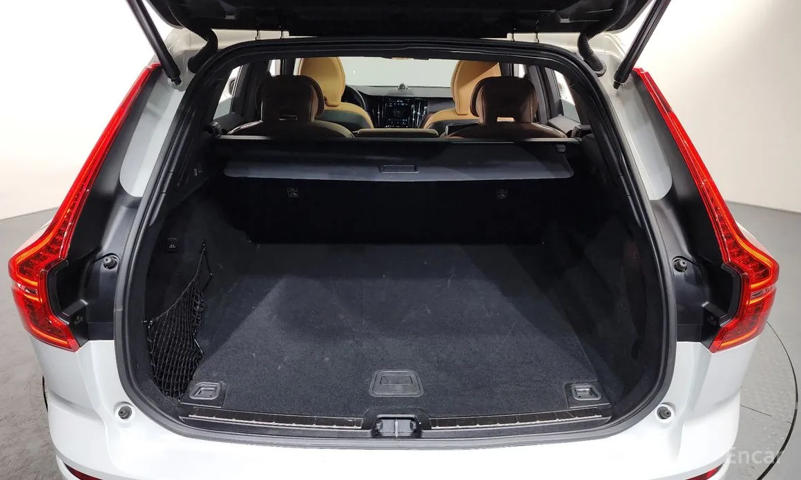 Фото 20 - Volvo XC60