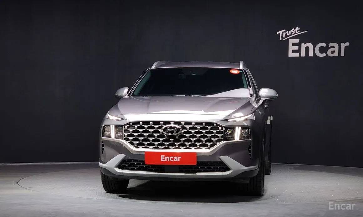 Фото 3 - Hyundai Santa Fe