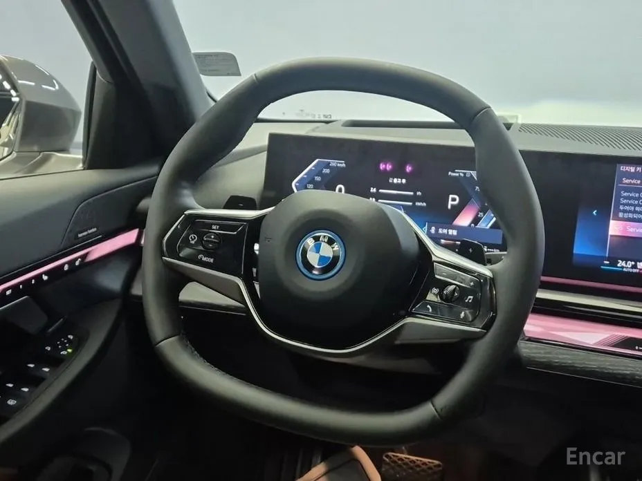 Фото 13 - BMW 5 Series