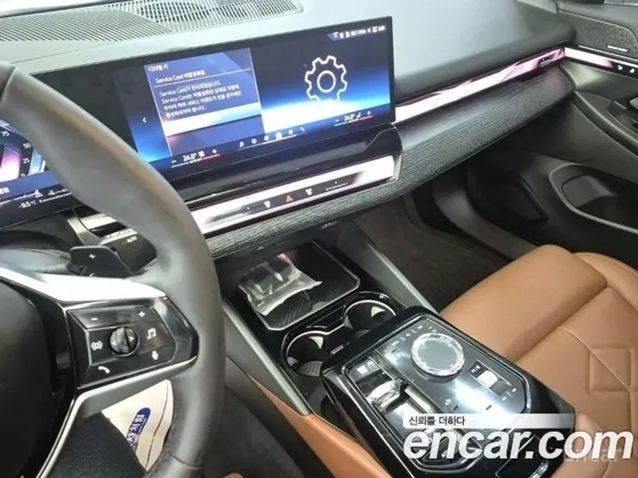 Фото 18 - BMW 5 Series