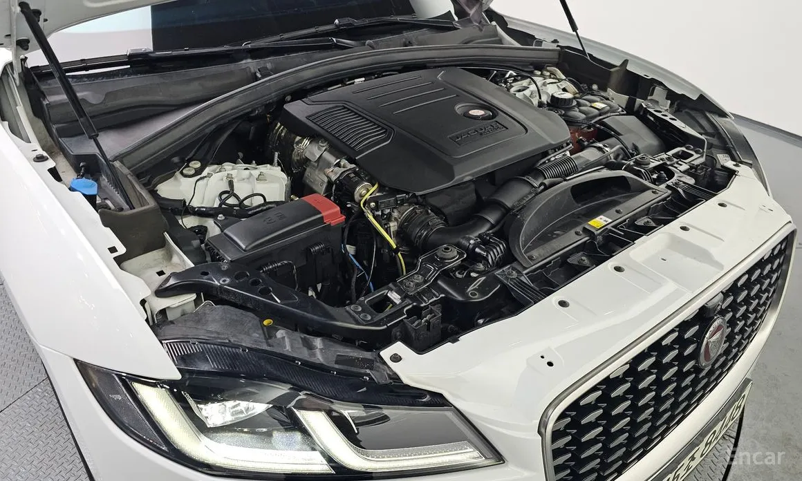 Фото 6 - Jaguar F-Pace