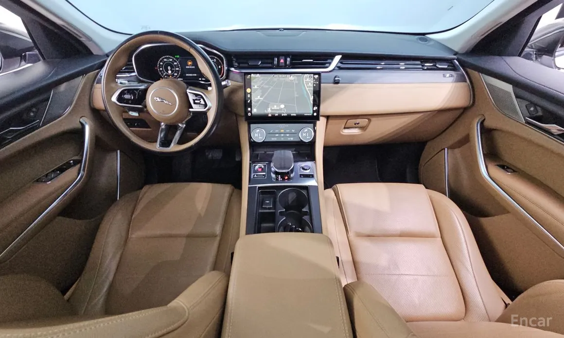 Фото 7 - Jaguar F-Pace