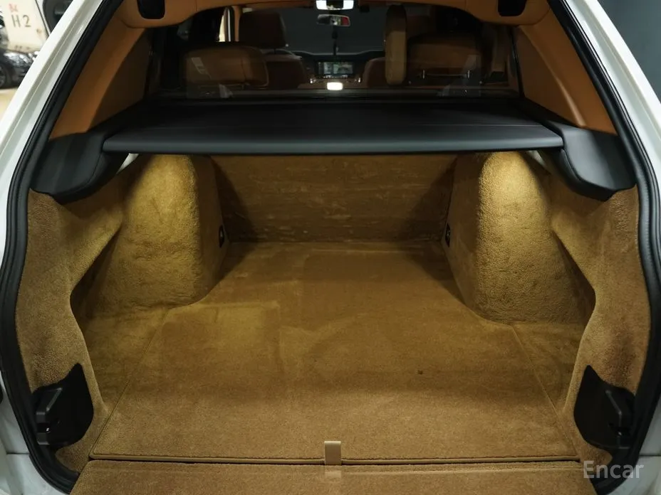 Фото 12 - Rolls-Royce Cullinan