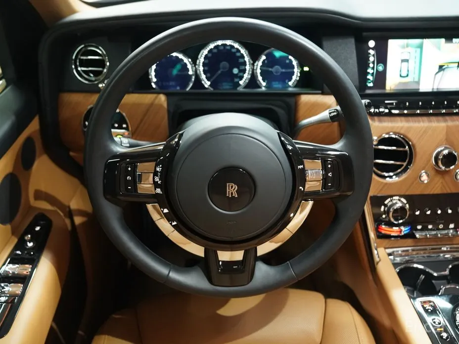 Фото 13 - Rolls-Royce Cullinan