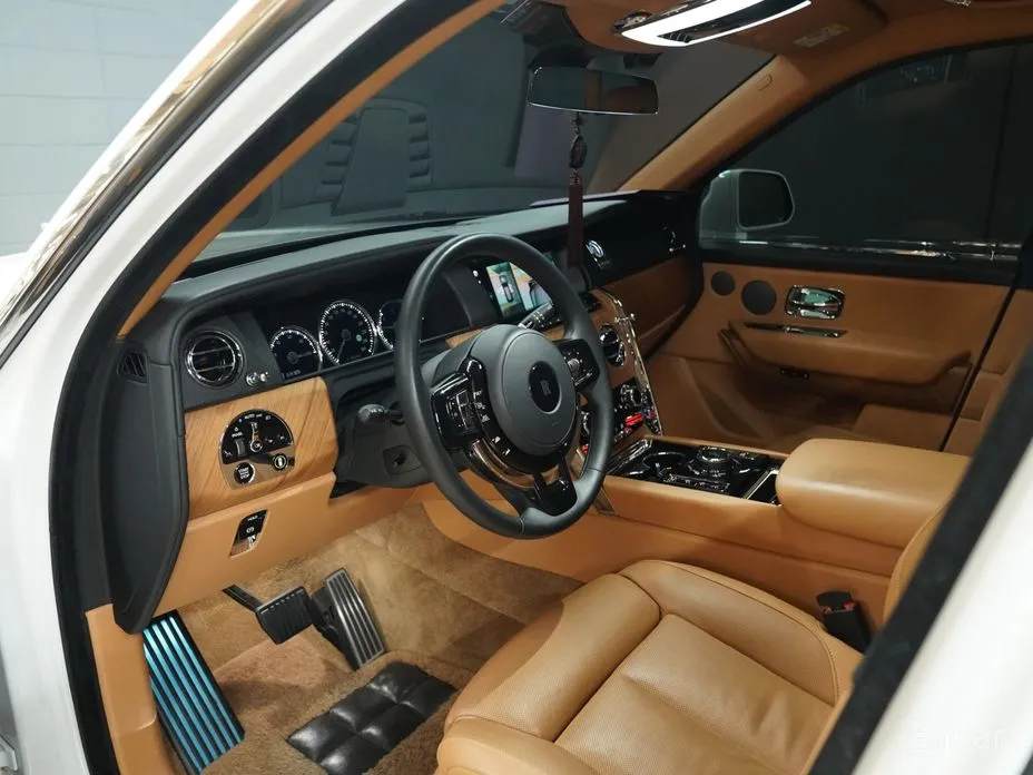 Фото 18 - Rolls-Royce Cullinan