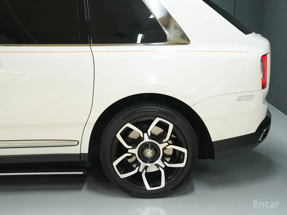 Фото 5 - Rolls-Royce Cullinan