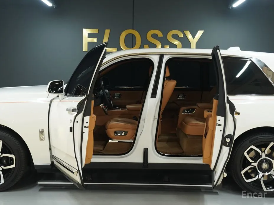 Фото 6 - Rolls-Royce Cullinan