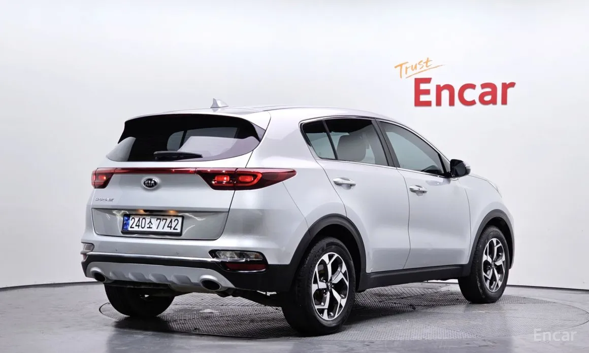 Фото 2 - Kia Sportage