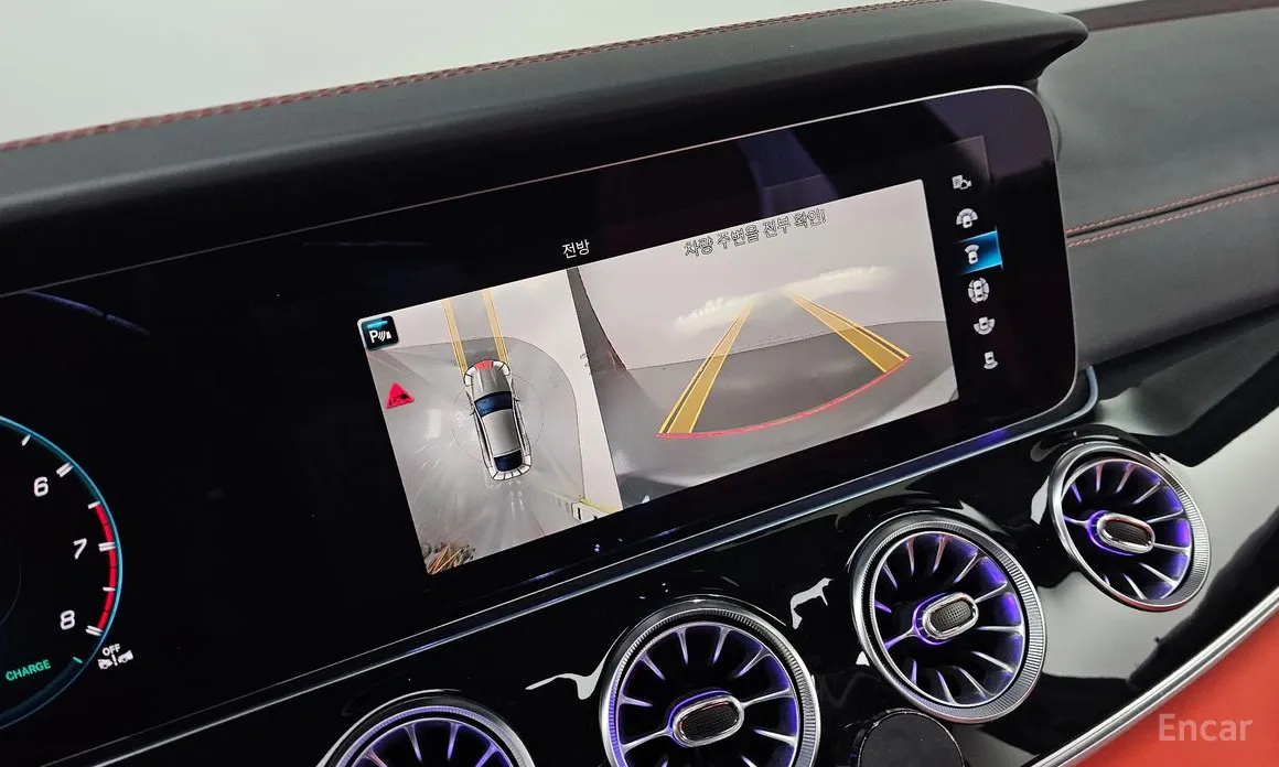 Фото 16 - Mercedes-Benz AMG GT