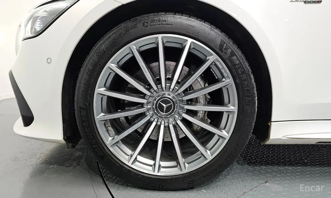 Фото 5 - Mercedes-Benz AMG GT