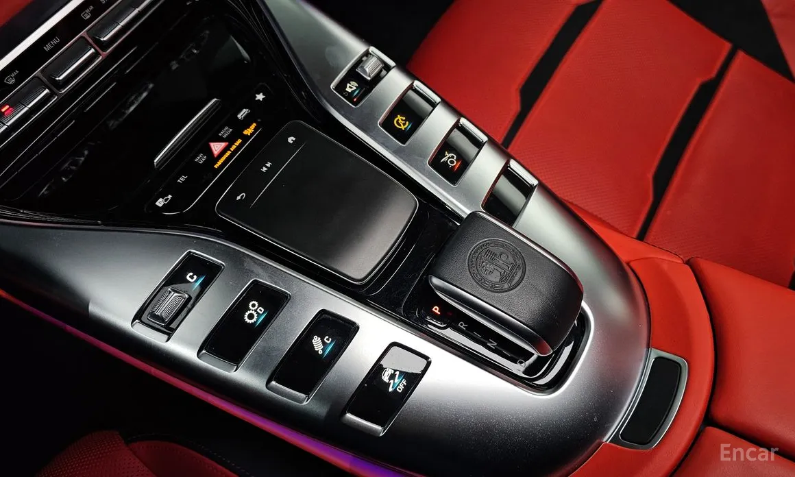 Фото 9 - Mercedes-Benz AMG GT