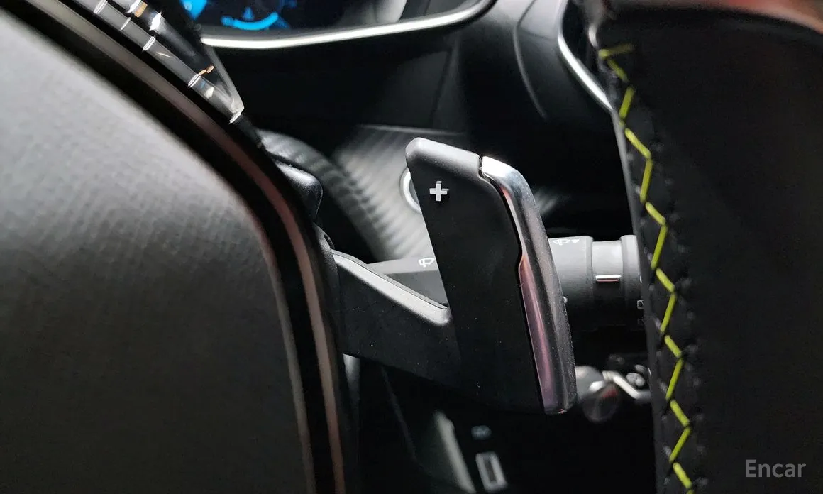 Фото 13 - Peugeot 2008