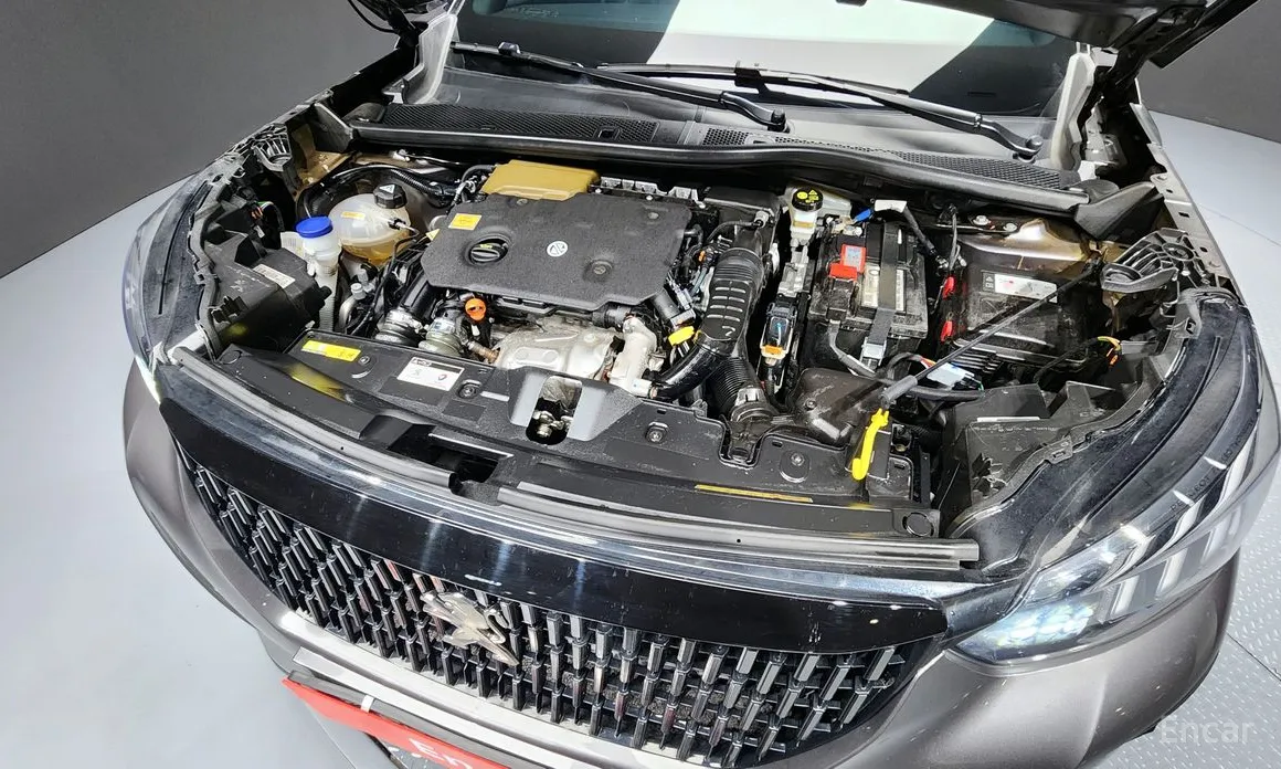 Фото 6 - Peugeot 2008