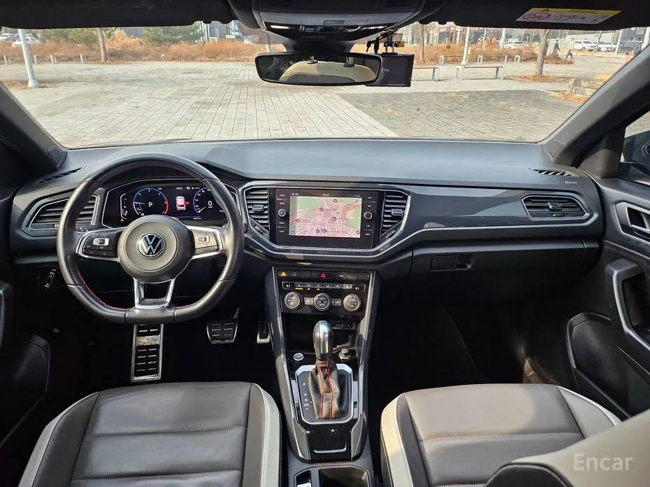 Фото 13 - Volkswagen T-Roc