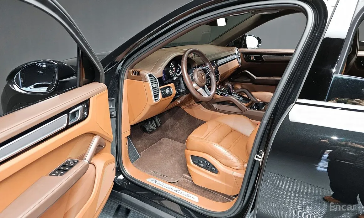 Фото 10 - Porsche Cayenne