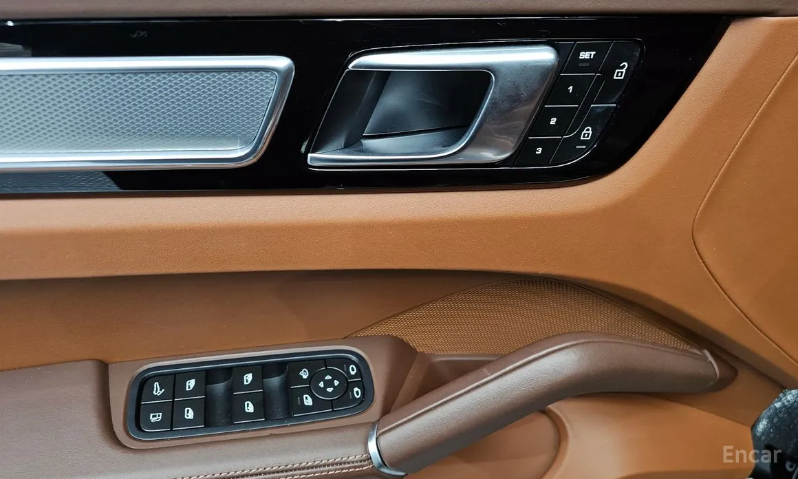 Фото 12 - Porsche Cayenne