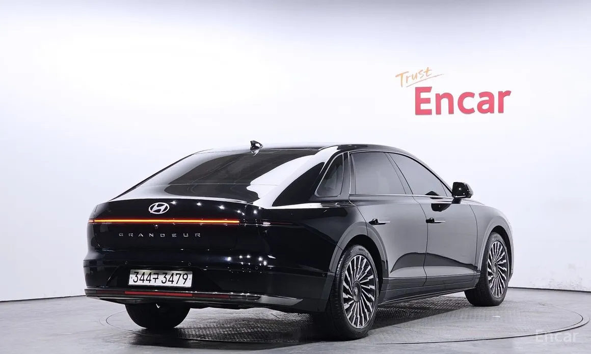 Фото 2 - Hyundai Grandeur